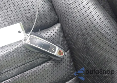 2018 Porsche Panamera 4 из США, поврежденный, VIN WP0AA2A77JL112318